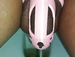 Fare pipì come una brava troia