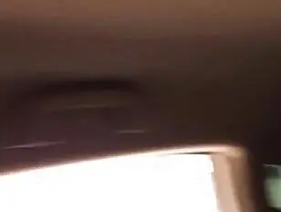 Ladyboy asiatique Benz baisée durement