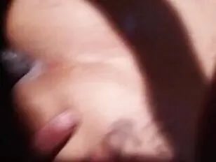 सौतेले भाई को मेरे कपड़े पहनने का तरीका बहुत पसंद है