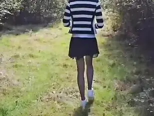 Przelećmy Annemieke w lesie