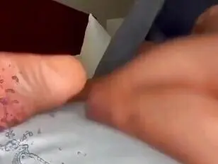 Mocno waliłem w jej hebanowy,okrągły tyłek