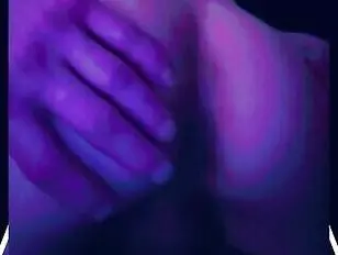 mój tyłek chce się bawić