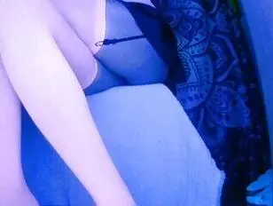 Revelação do pênis pela minissaia