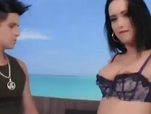 Volwassen shemale creampie