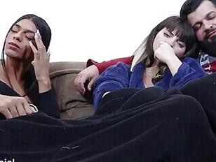 Транс-подруга жены трахается со своим мужем