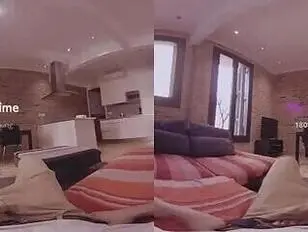 वीनस को कॉक की सवारी करने में बहुत मज़ा आता है