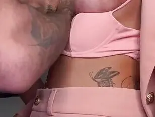 Агата Лира получает чувственное удовольствие от секса после минета.