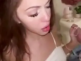 BBC fickt schlanke weiße Schlampe FPar für ein Models von interracialem selbstgemachtem Video