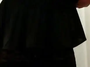 सब कुछ काले रंग में