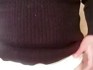 Todavía sin vestido