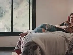 Jade Venus verführt ihren Stiefvater und wird gefickt