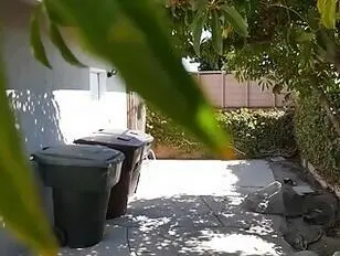 Nyxi wordt genaaid voor kaartjes