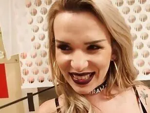 Renata Aguiar versatile latina senza preservativo