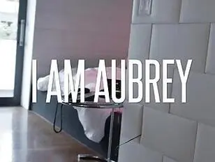 सबसे हॉट पुरुषों में से एक टीएस के साथ सेक्स कर रहा है