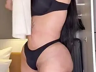 SO GOERGEOUS Shemale Hot Sextape