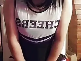 Provini per le cheerleader per un nerd effeminato