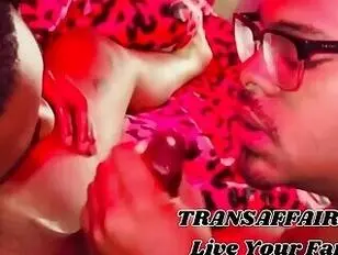 Transessuale di colore torturata e ricoperta di sperma da due amici