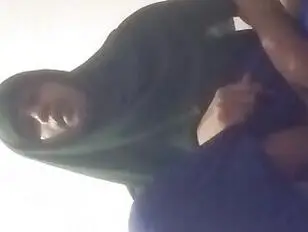 हॉर्नी सोनाली क्रॉसी