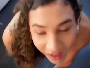 Muñeca de culo jugoso follada bien