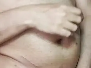 podczas gdy bawiłam się cyckami