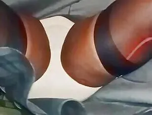 BlueGirl70 स्लो मोशन स्टॉकिंग्स अपस्कर्ट