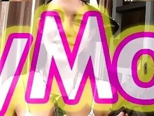 Ladyboy con uniforme militar complace a un chico (POV)