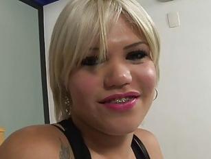 Blonde Fat Shemale - Blonde shemale cutie gets her fat ass pounded to heaven - Tranny.one