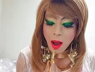 Heavy Makeup Ladyboy - Makeup: Shemale Porn Search - Tranny.one