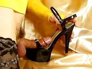 Shemale Fucks In High Heels - Shemale fucks shemale heels: Shemale Porn Search - Tranny.one