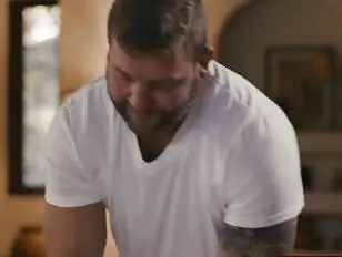 Ts Natalie Mars wird von der Mitbewohnerin ihres Freundes analisiert