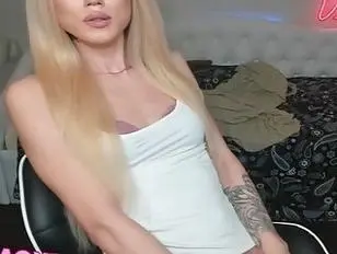 Cute Slim Blonde Porn - Cute skinny: Shemale Porn Search - Tranny.one