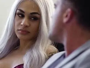 लैटिना ट्रांस बेब को उसके सबसे अच्छे दोस्त ने गुदामैथुन करवाया