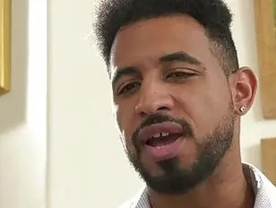 TS Aubrey folla a pelo el culo de TS Lena