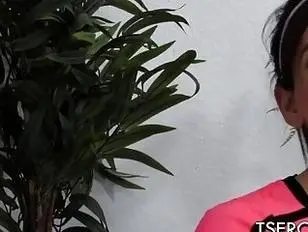 TS Girl Korra Del Rio em uma entrevista anal