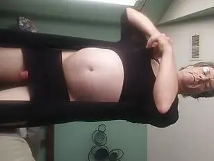 Sexy crossdresser cumshot